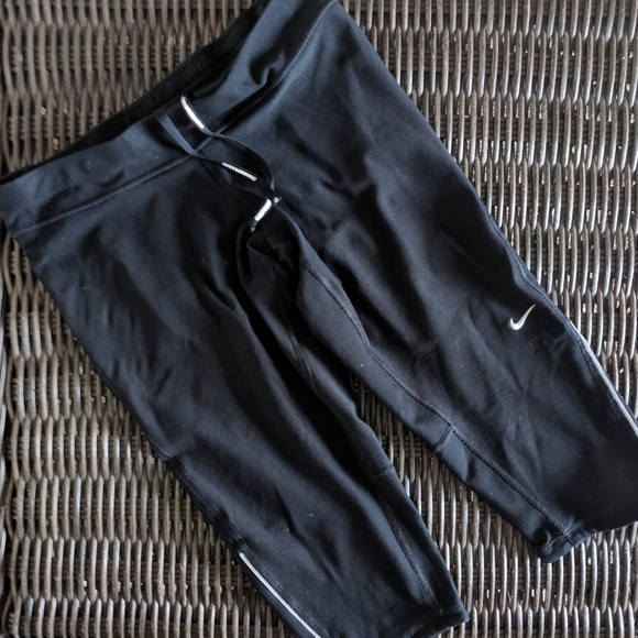 Nike Pants - Nike Capri Legging